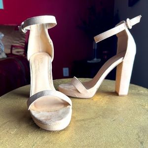 Nude/Natural heeled sandals